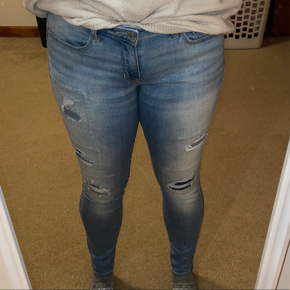 HOLLISTER JEANS